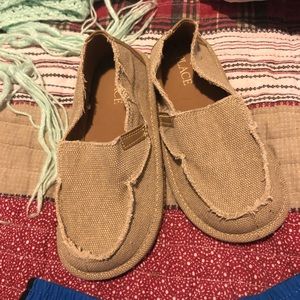 Children’s place slip on shoes!